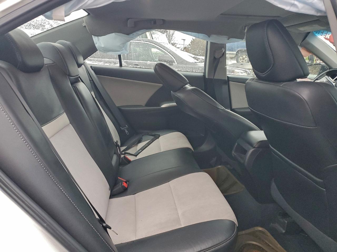 2012 TOYOTA CAMRY SE photo 10