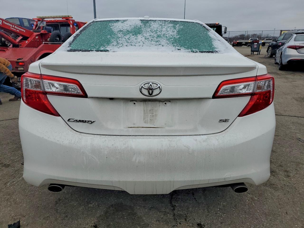 2012 TOYOTA CAMRY SE photo 6