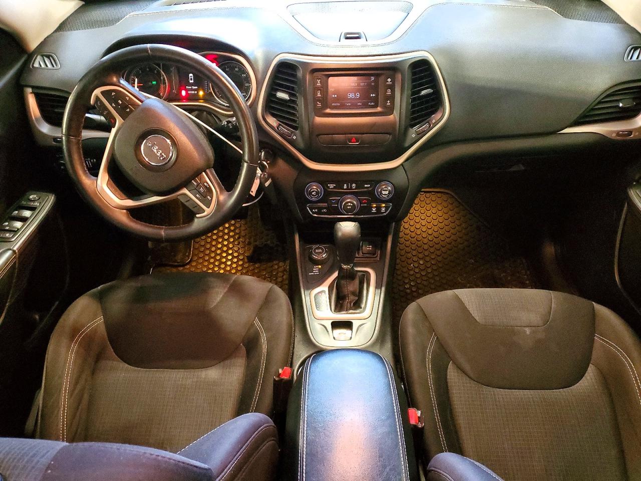 2015 JEEP CHEROKEE LATITUDE photo 8