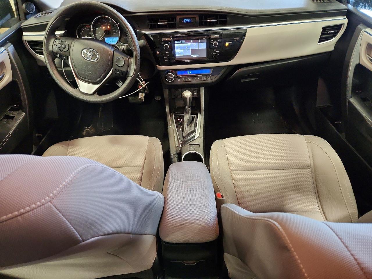 2015 TOYOTA COROLLA L photo 8