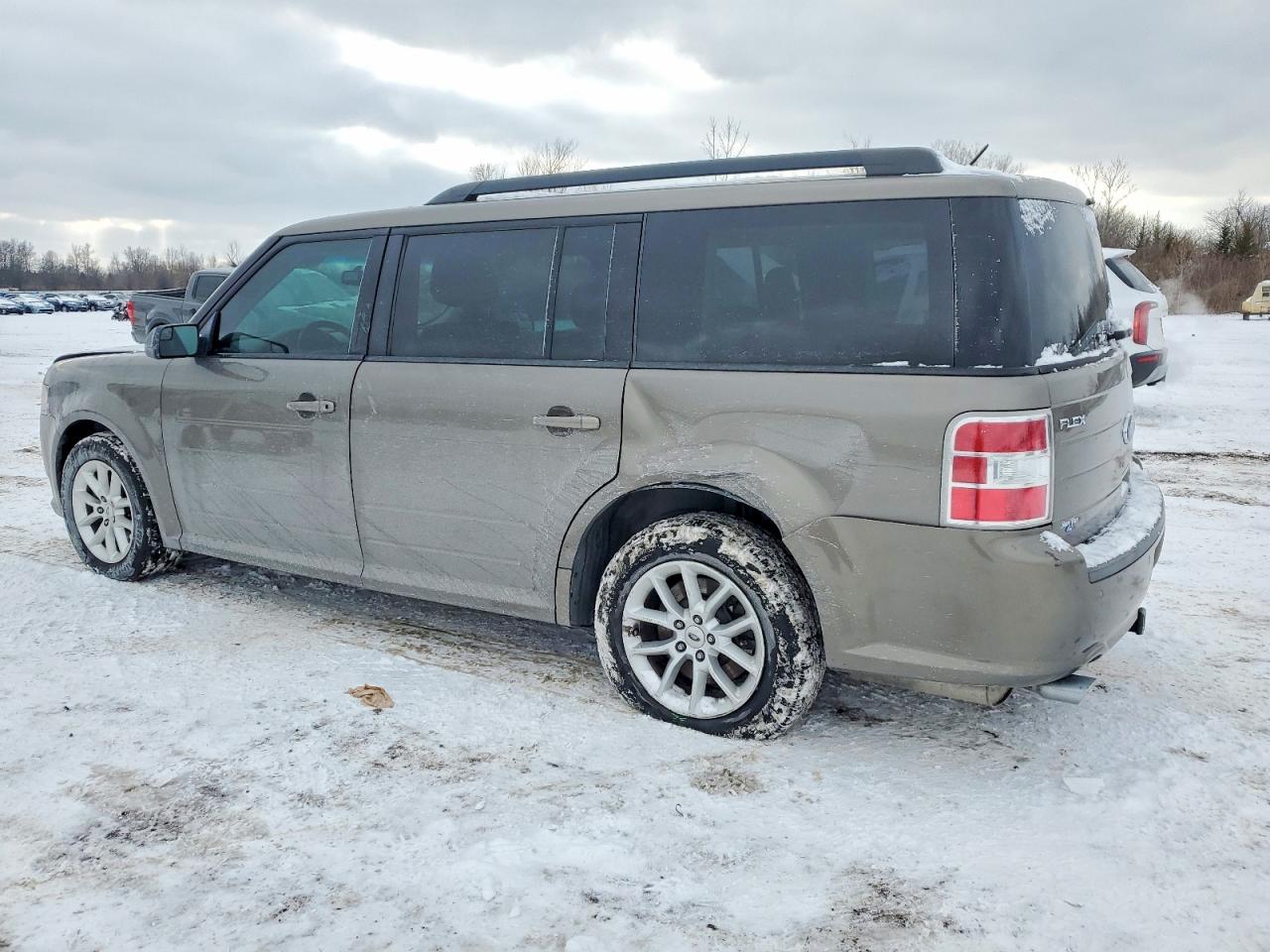 2014 FORD FLEX SE photo 2