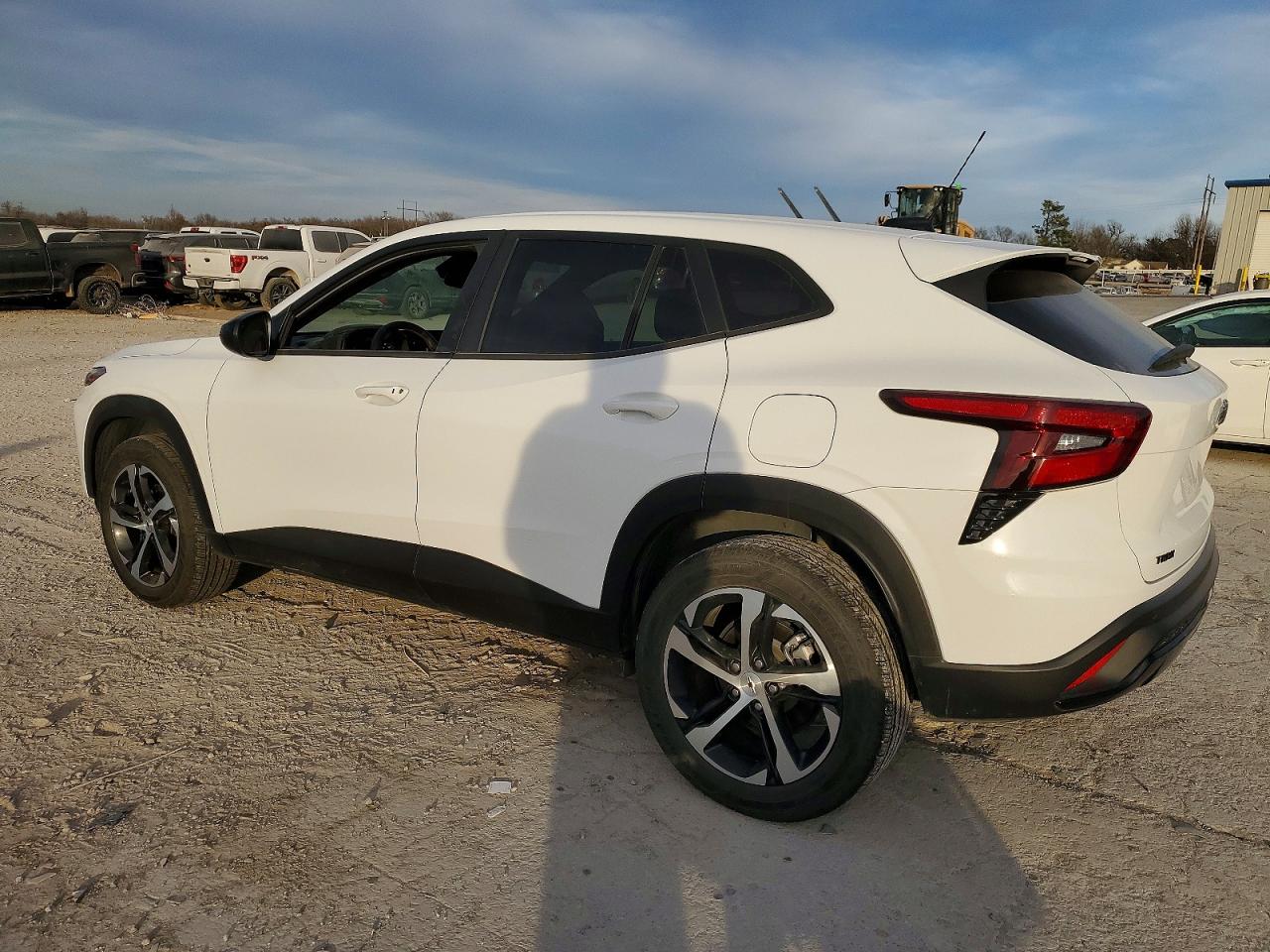2025 CHEVROLET TRAX 1RS photo 2