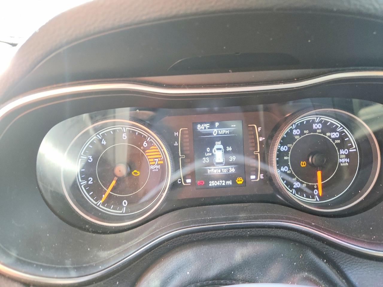 2019 JEEP CHEROKEE LATITUDE photo 9