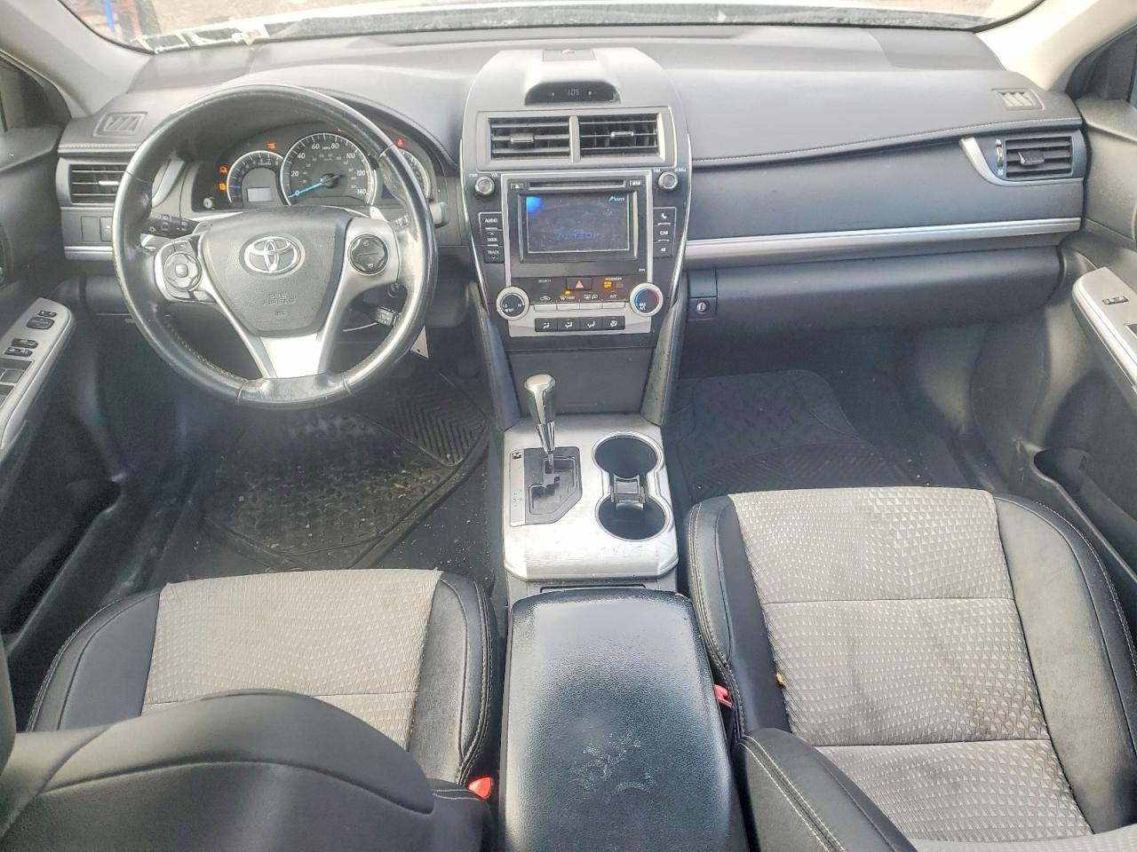 2013 TOYOTA CAMRY L photo 8