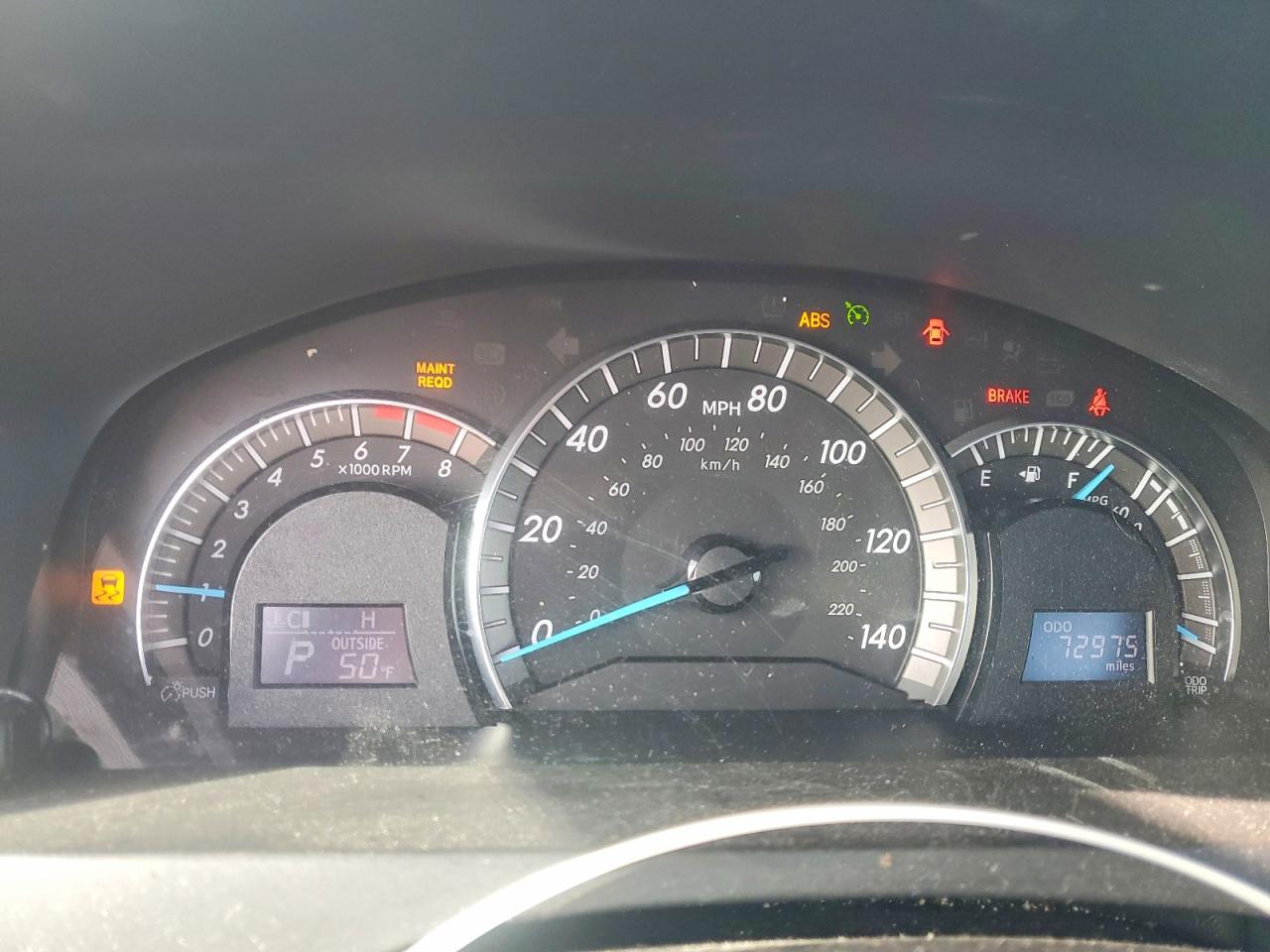 2013 TOYOTA CAMRY L photo 9