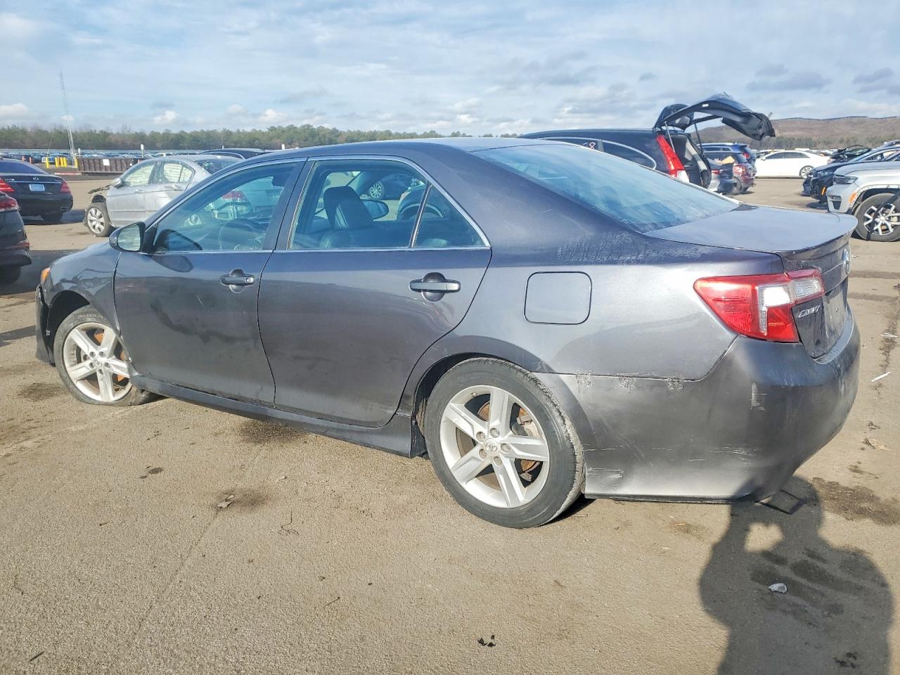 2013 TOYOTA CAMRY L photo 2
