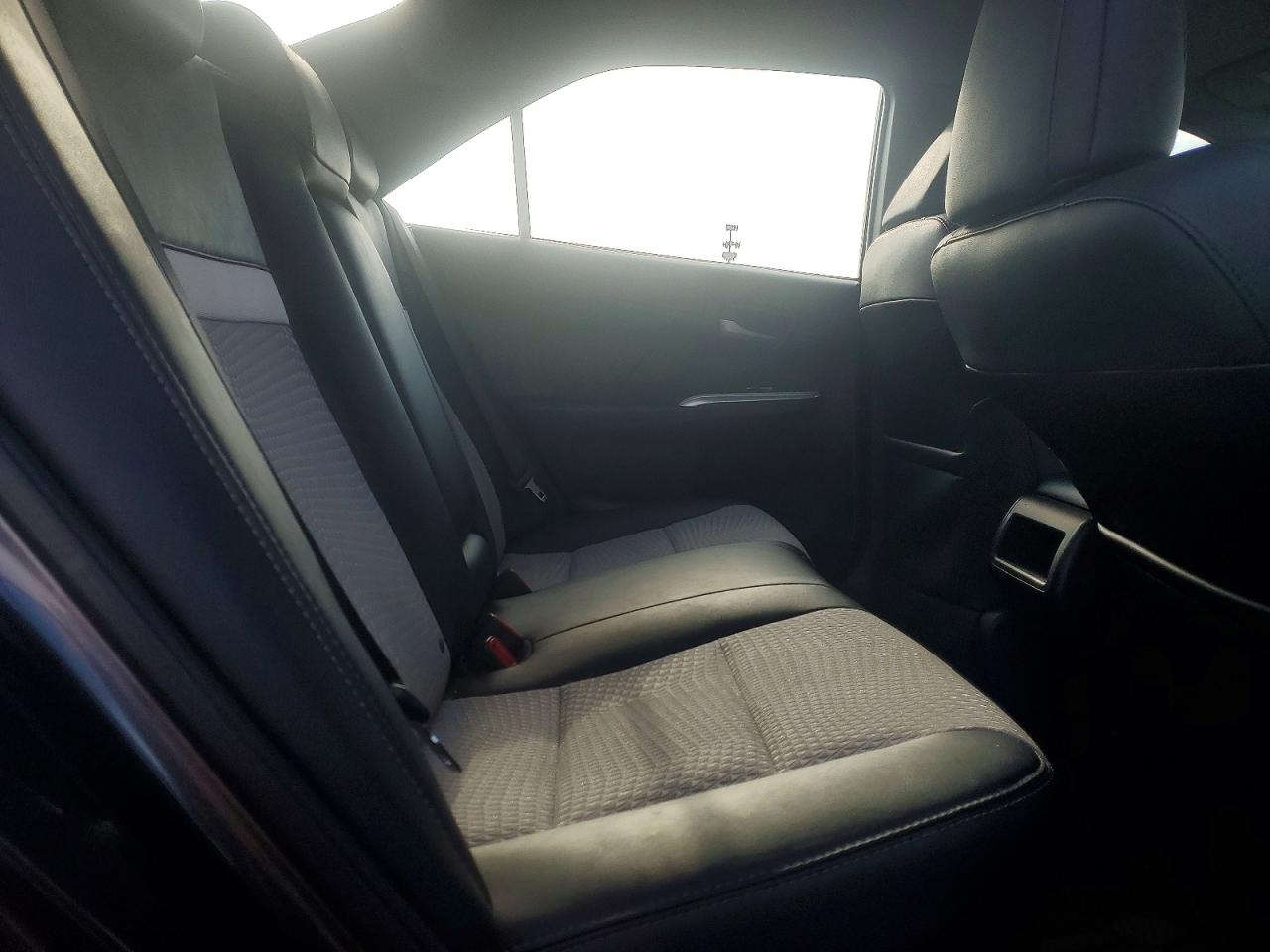 2013 TOYOTA CAMRY L photo 10