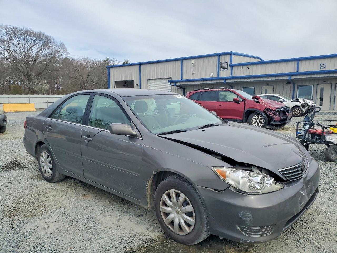 2005 TOYOTA CAMRY LE photo 4