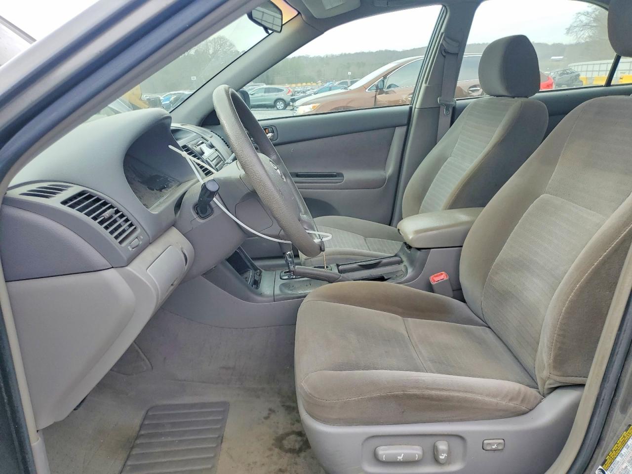 2005 TOYOTA CAMRY LE photo 7