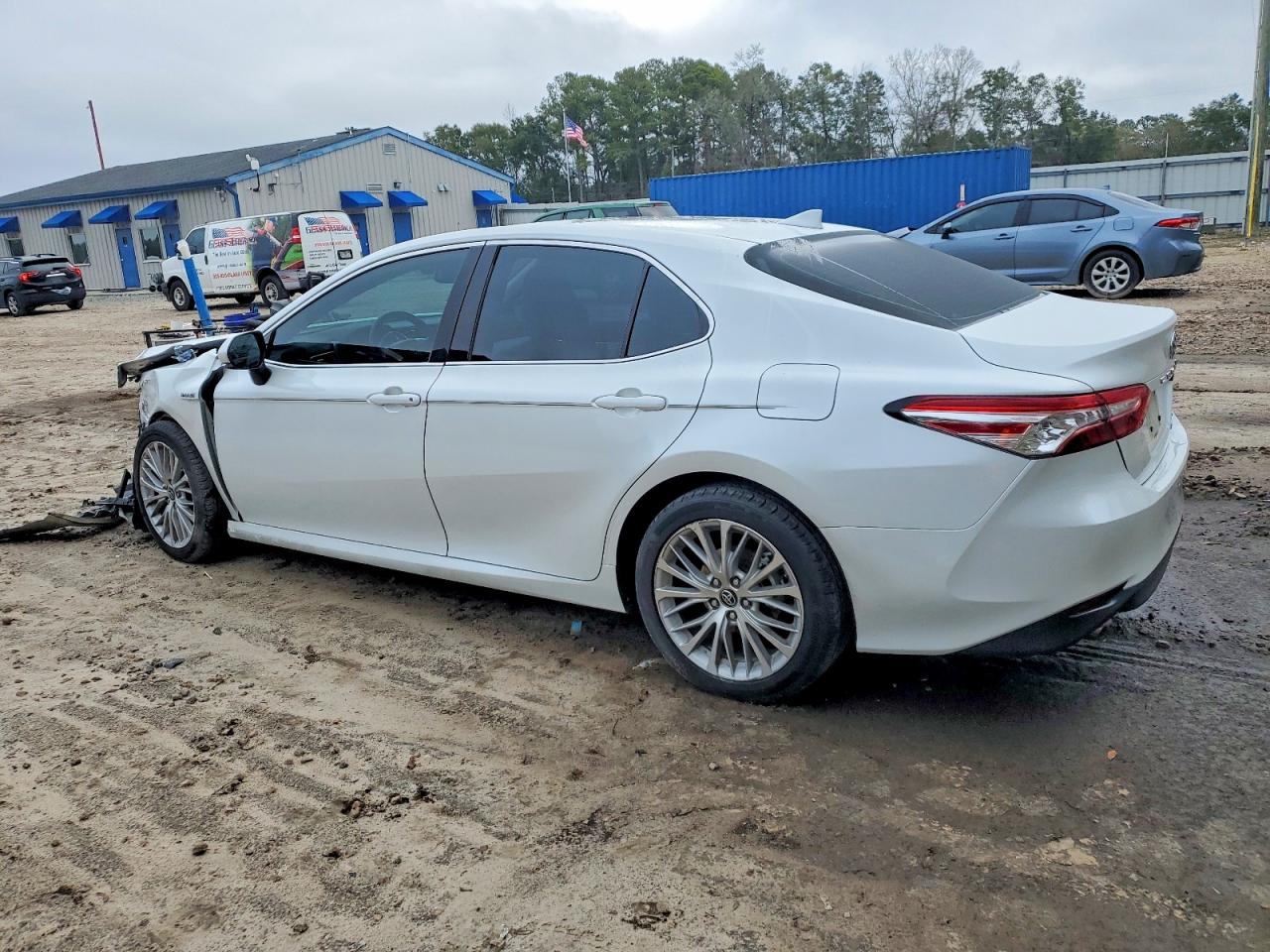 2019 TOYOTA CAMRY HYBRID photo 3