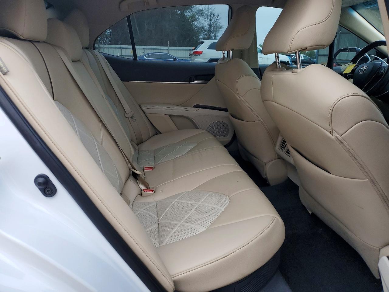 2019 TOYOTA CAMRY HYBRID photo 19
