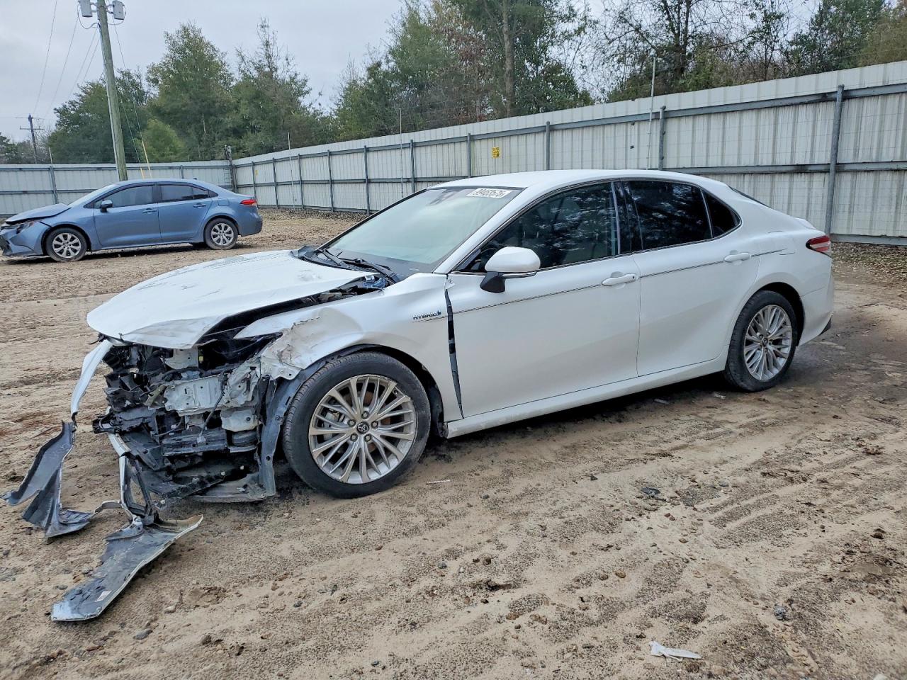 2019 TOYOTA CAMRY
