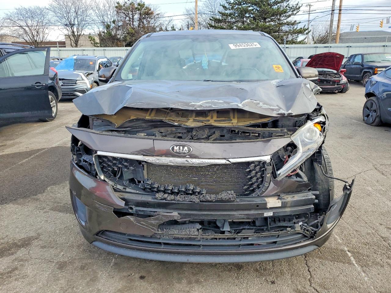 2017 KIA SEDONA LX photo 5