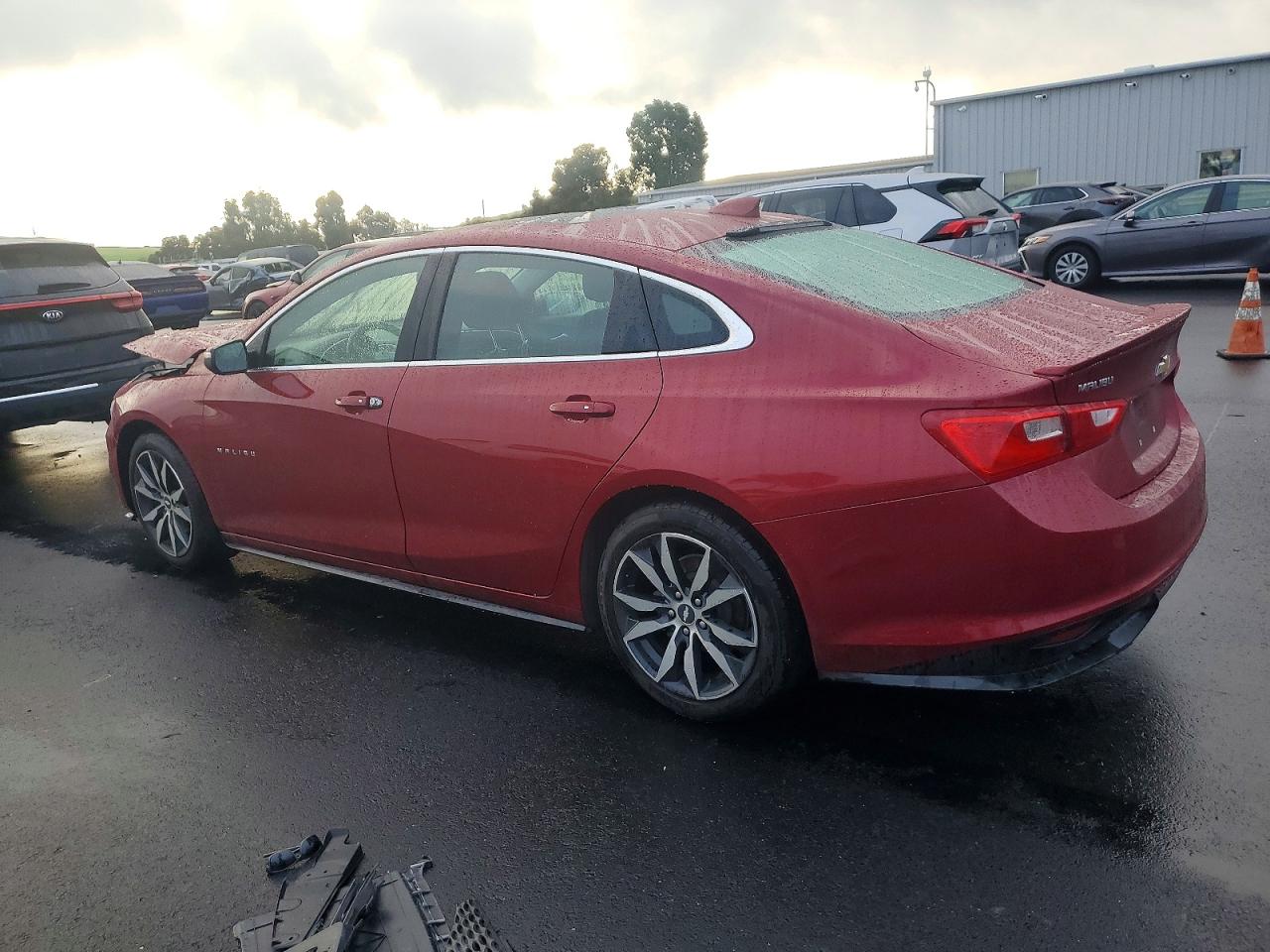 2018 CHEVROLET MALIBU LT photo 2