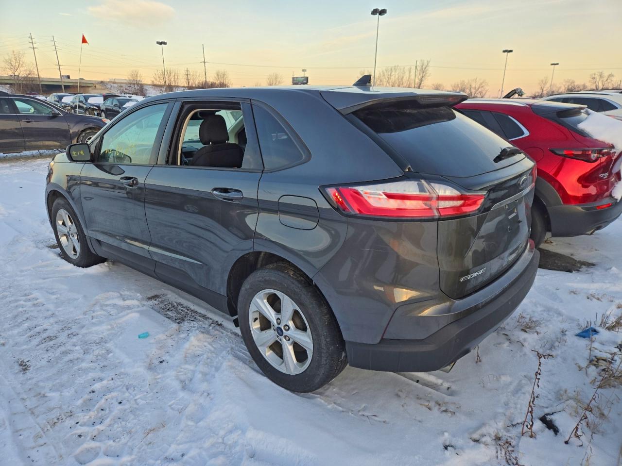 2019 FORD EDGE SE photo 2