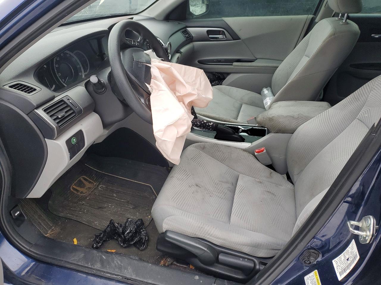 2015 HONDA ACCORD LX photo 7