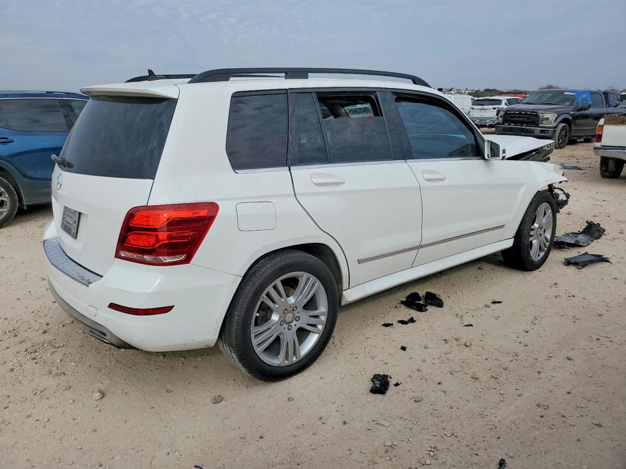2013 MERCEDES-BENZ GLK 350 photo 3