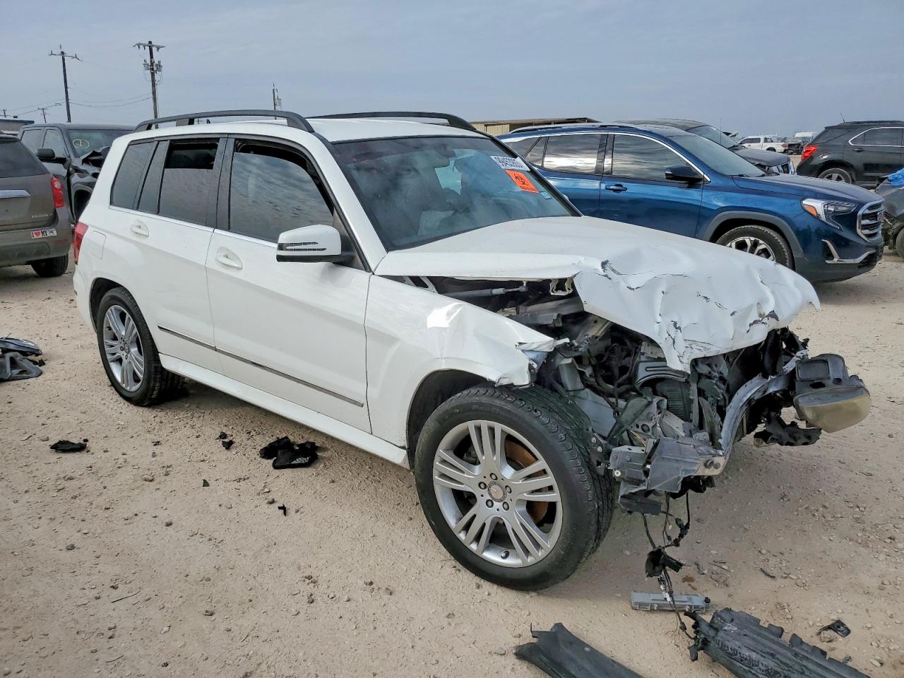 2013 MERCEDES-BENZ GLK 350 photo 4