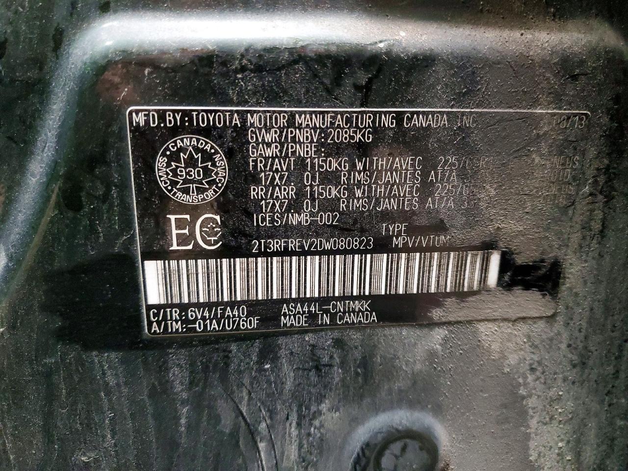 2013 TOYOTA RAV4 XLE photo 12