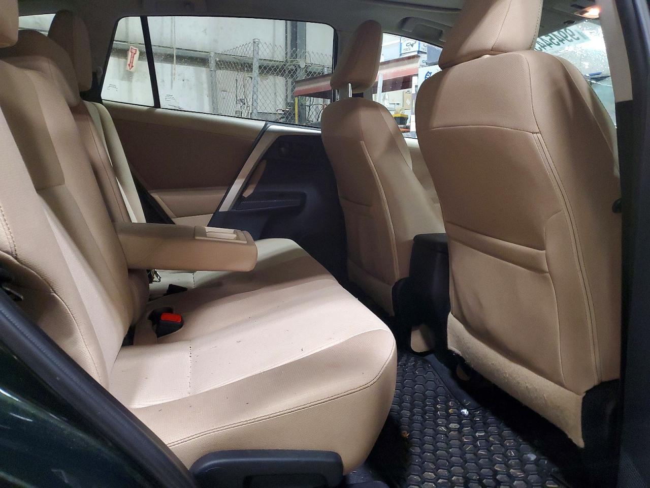 2013 TOYOTA RAV4 XLE photo 10