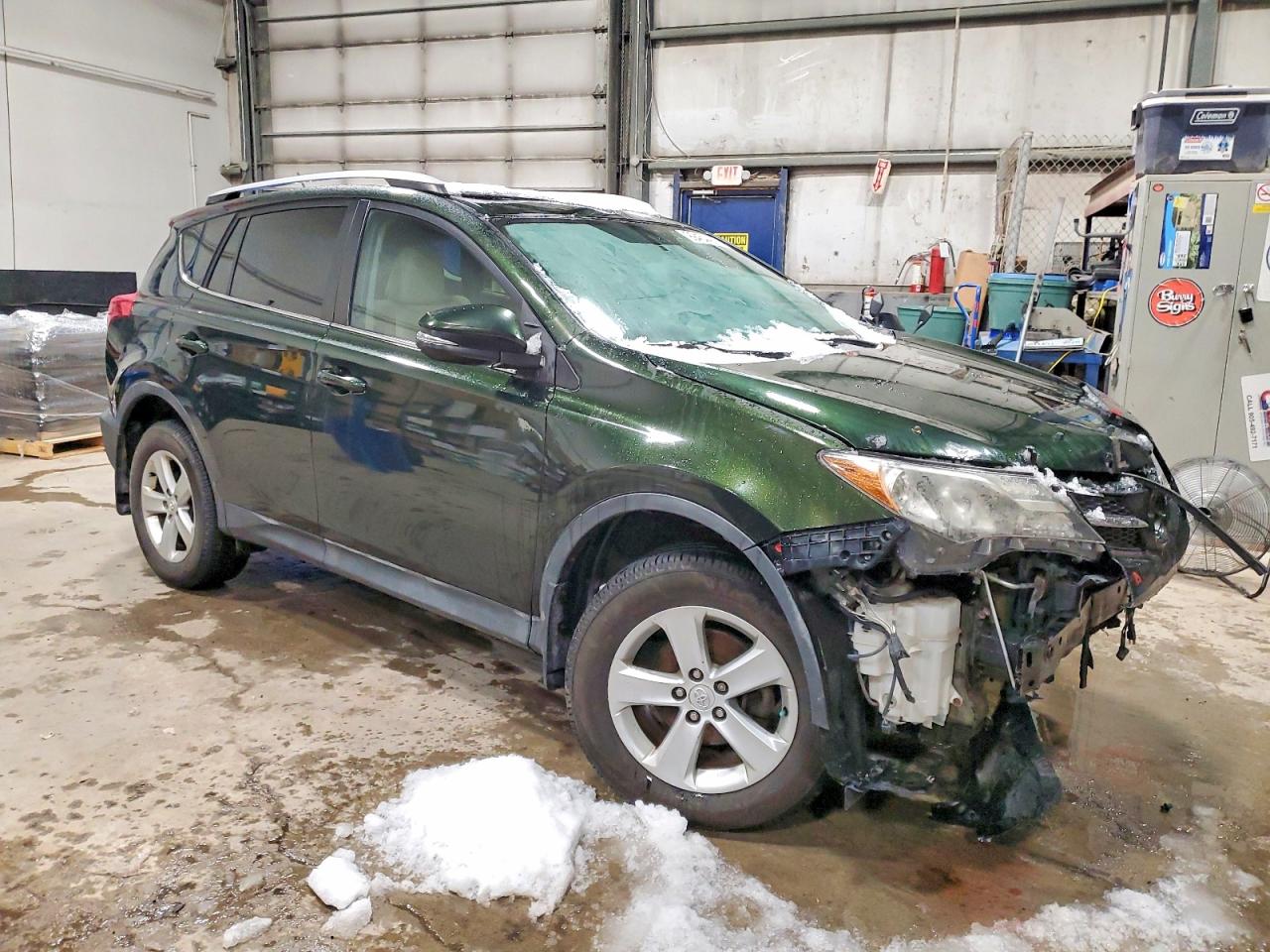 2013 TOYOTA RAV4 XLE photo 4