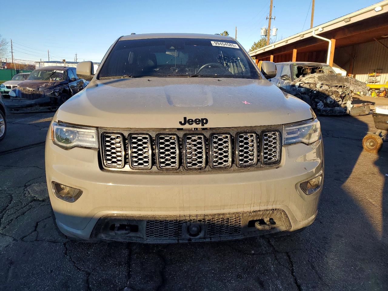2020 JEEP GRAND CHEROKEE LAREDO photo 5