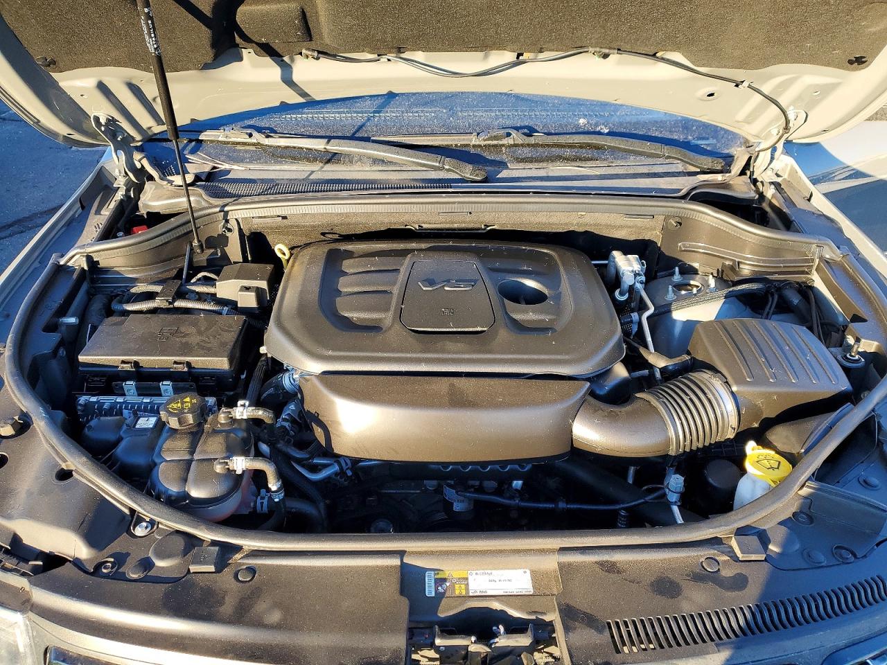 2020 JEEP GRAND CHEROKEE LAREDO photo 12