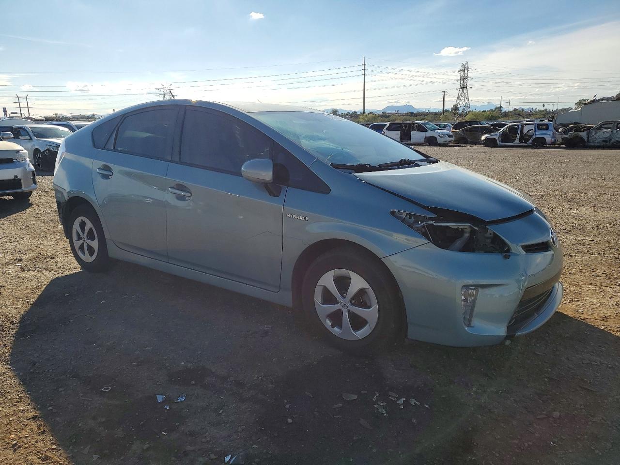 2015 TOYOTA PRIUS photo 4