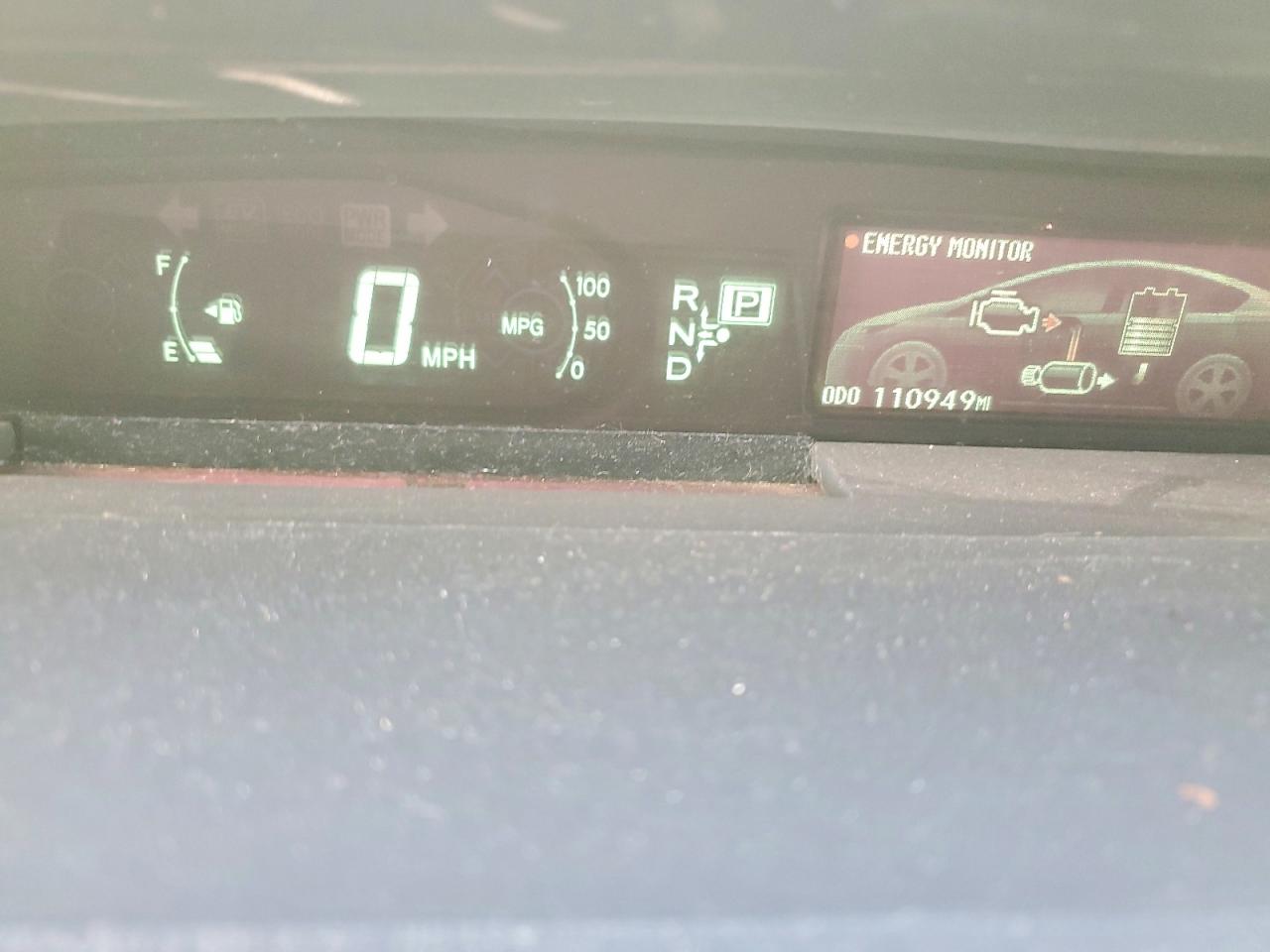 2015 TOYOTA PRIUS photo 9