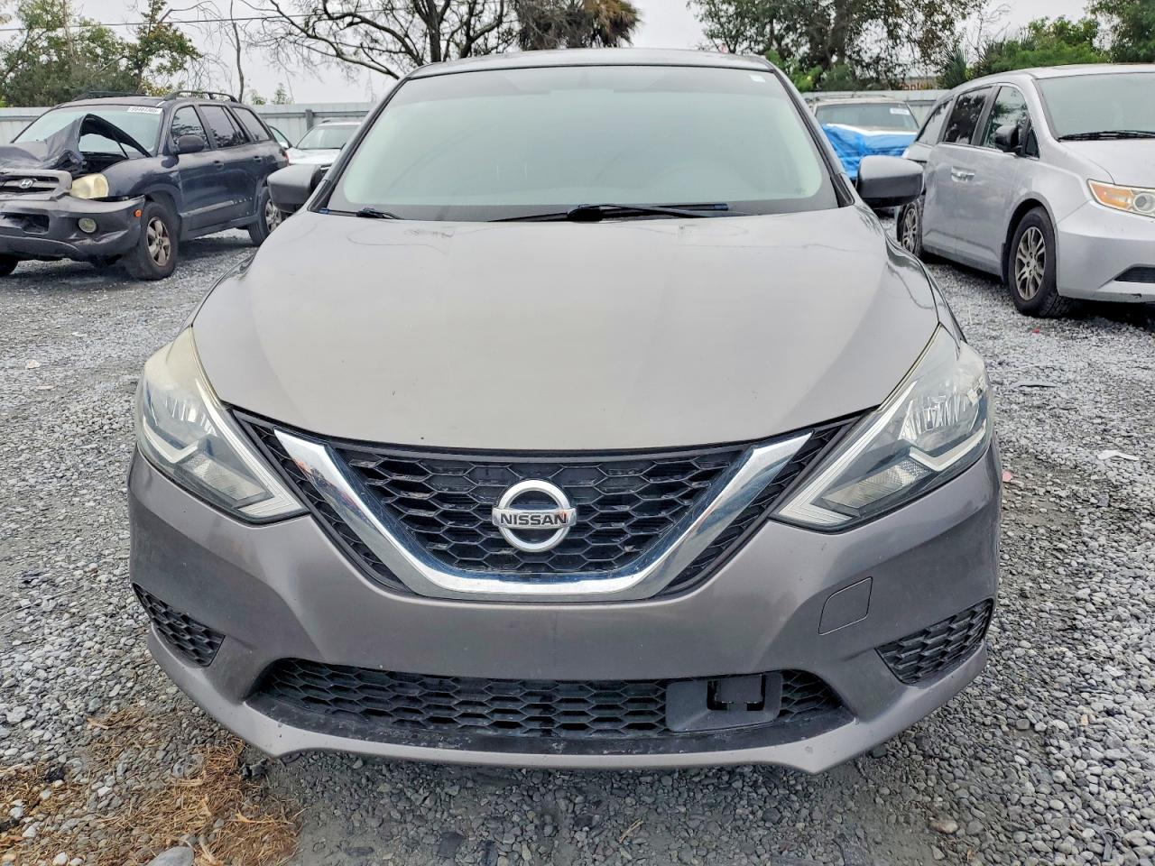 2018 NISSAN SENTRA S photo 5