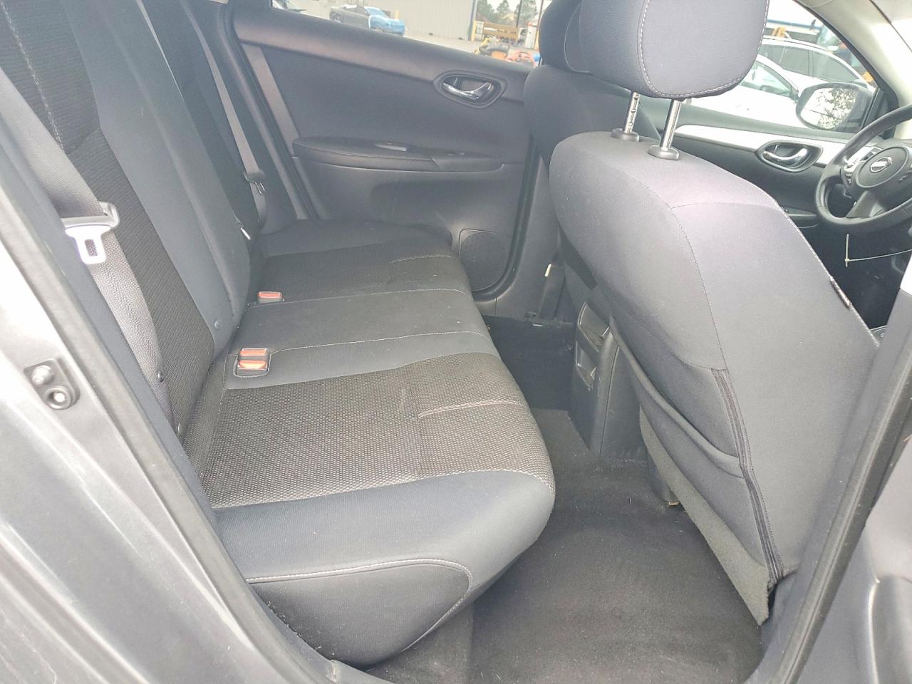 2018 NISSAN SENTRA S photo 10
