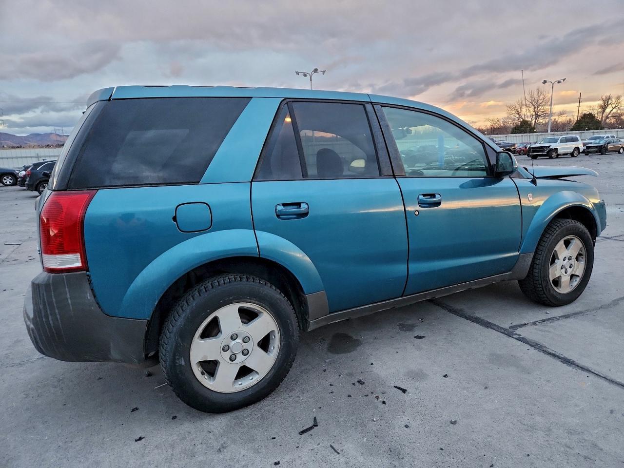 2005 SATURN VUE photo 3