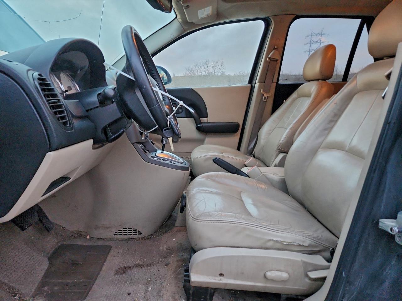 2005 SATURN VUE photo 7