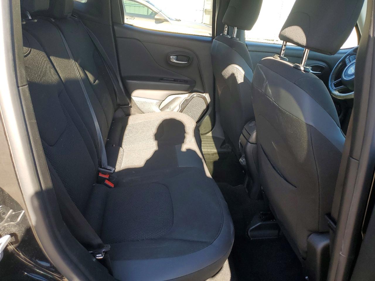 2019 JEEP RENEGADE LATITUDE photo 11