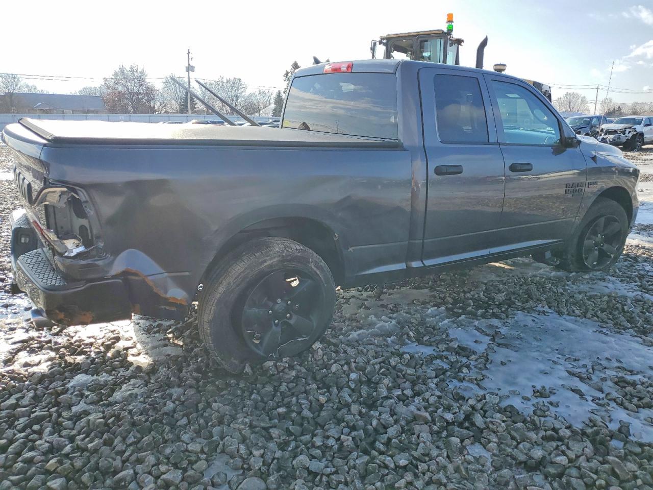 2019 RAM 1500 CLASSIC TRADESMAN photo 3