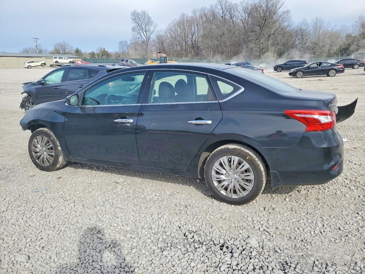 2017 NISSAN SENTRA S photo 3