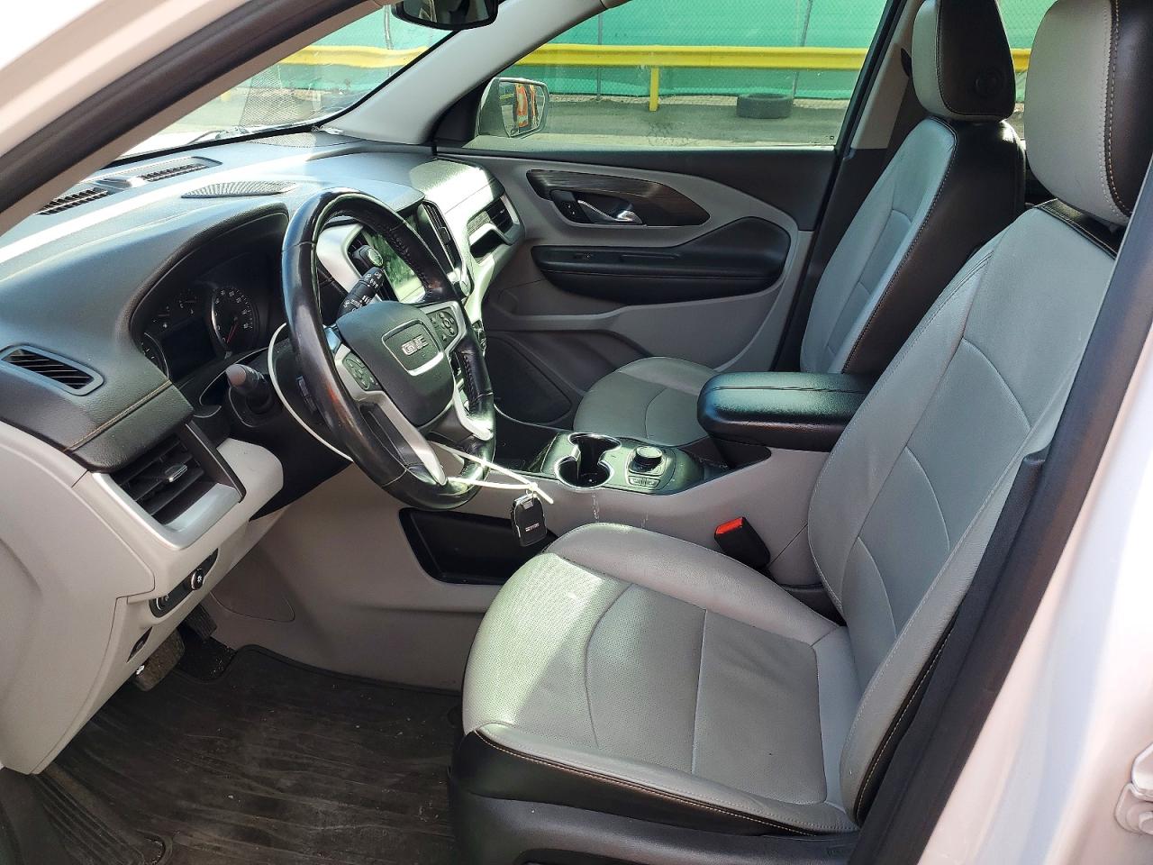 2018 GMC TERRAIN SLT photo 13
