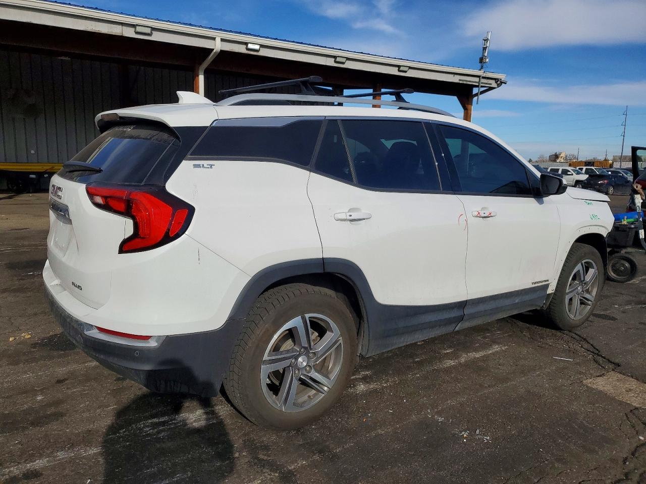 2018 GMC TERRAIN SLT photo 5