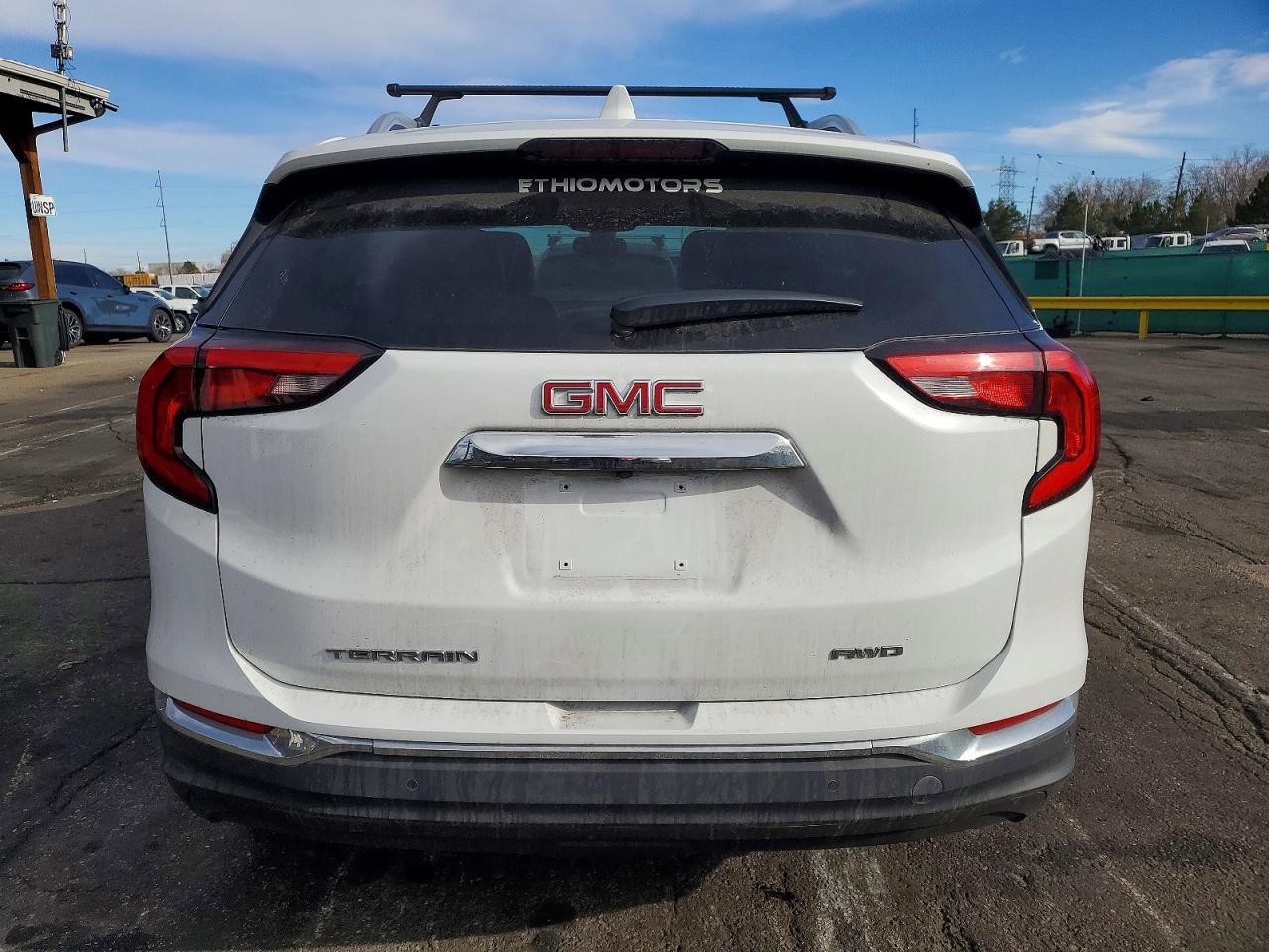 2018 GMC TERRAIN SLT photo 11