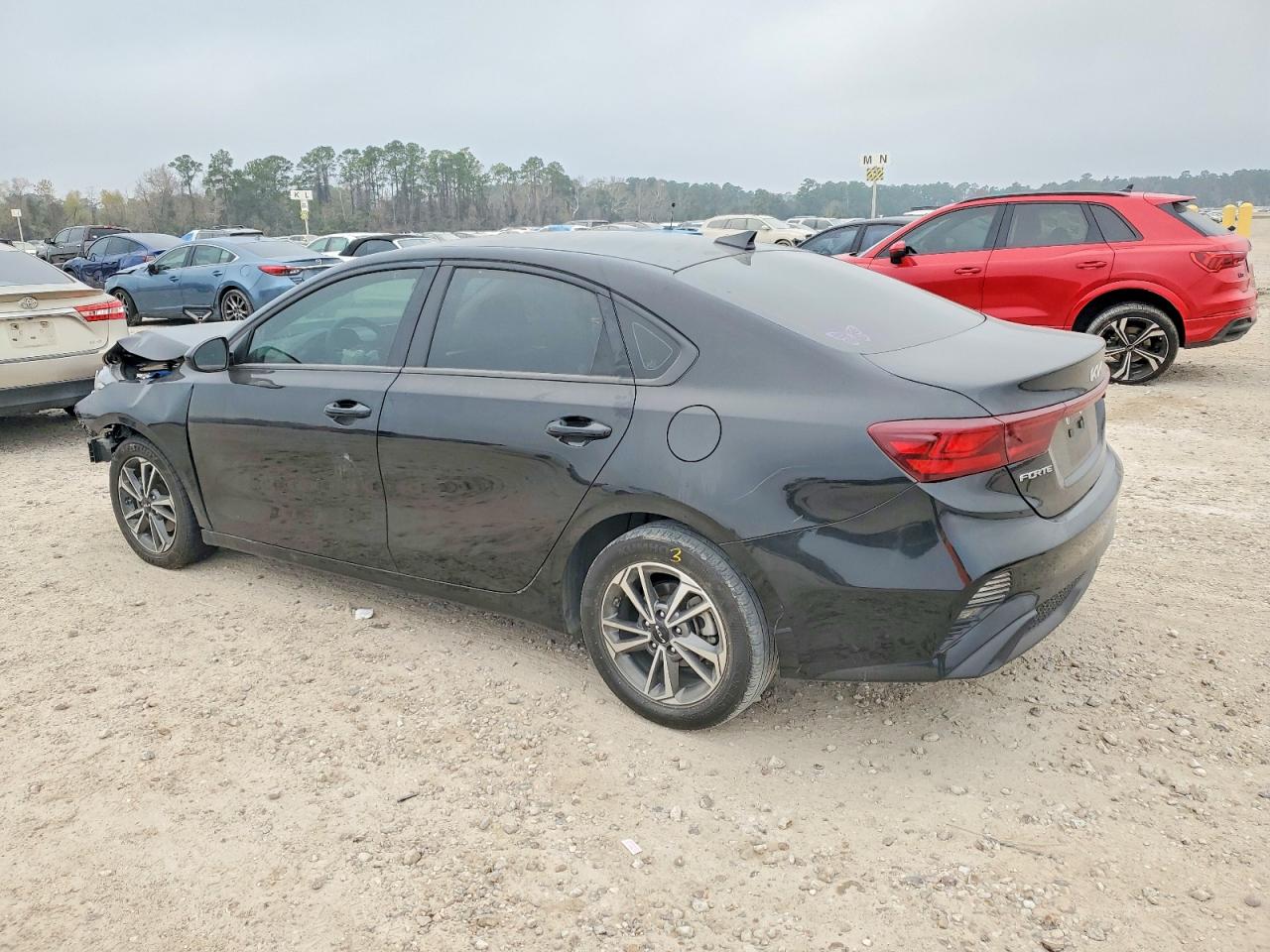 2024 KIA FORTE LX photo 2