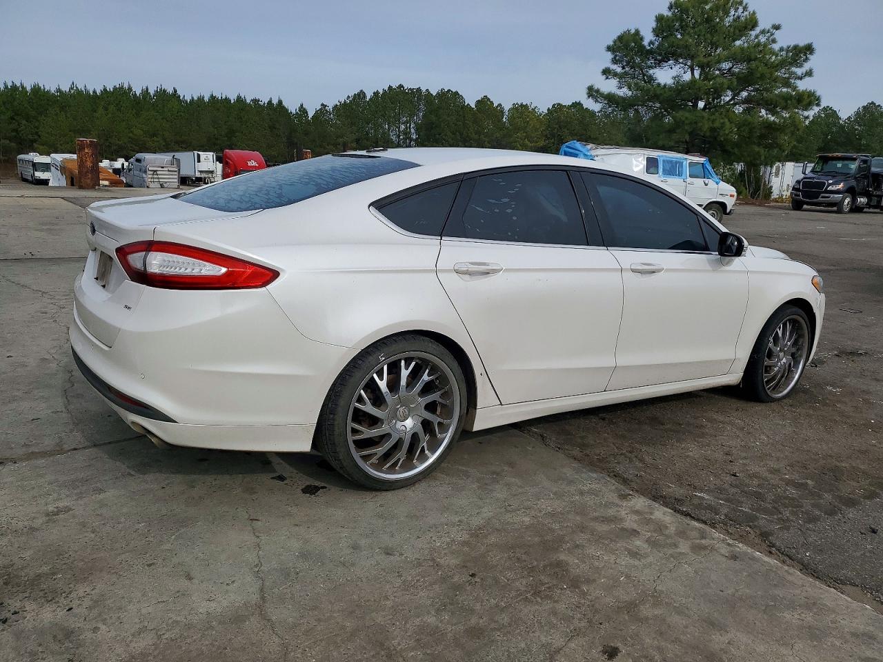 2013 FORD FUSION SE photo 3