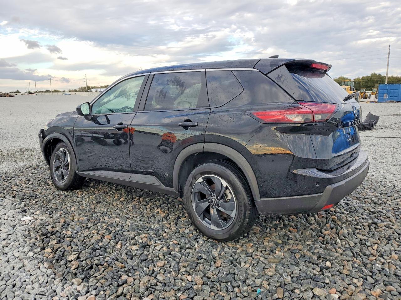 2025 NISSAN ROGUE SV photo 2