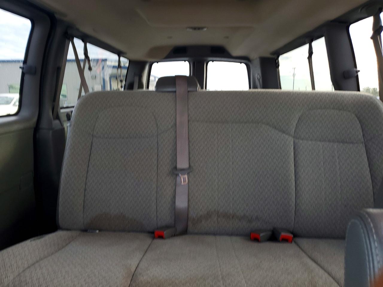 2024 CHEVROLET EXPRESS G3500 LT photo 19