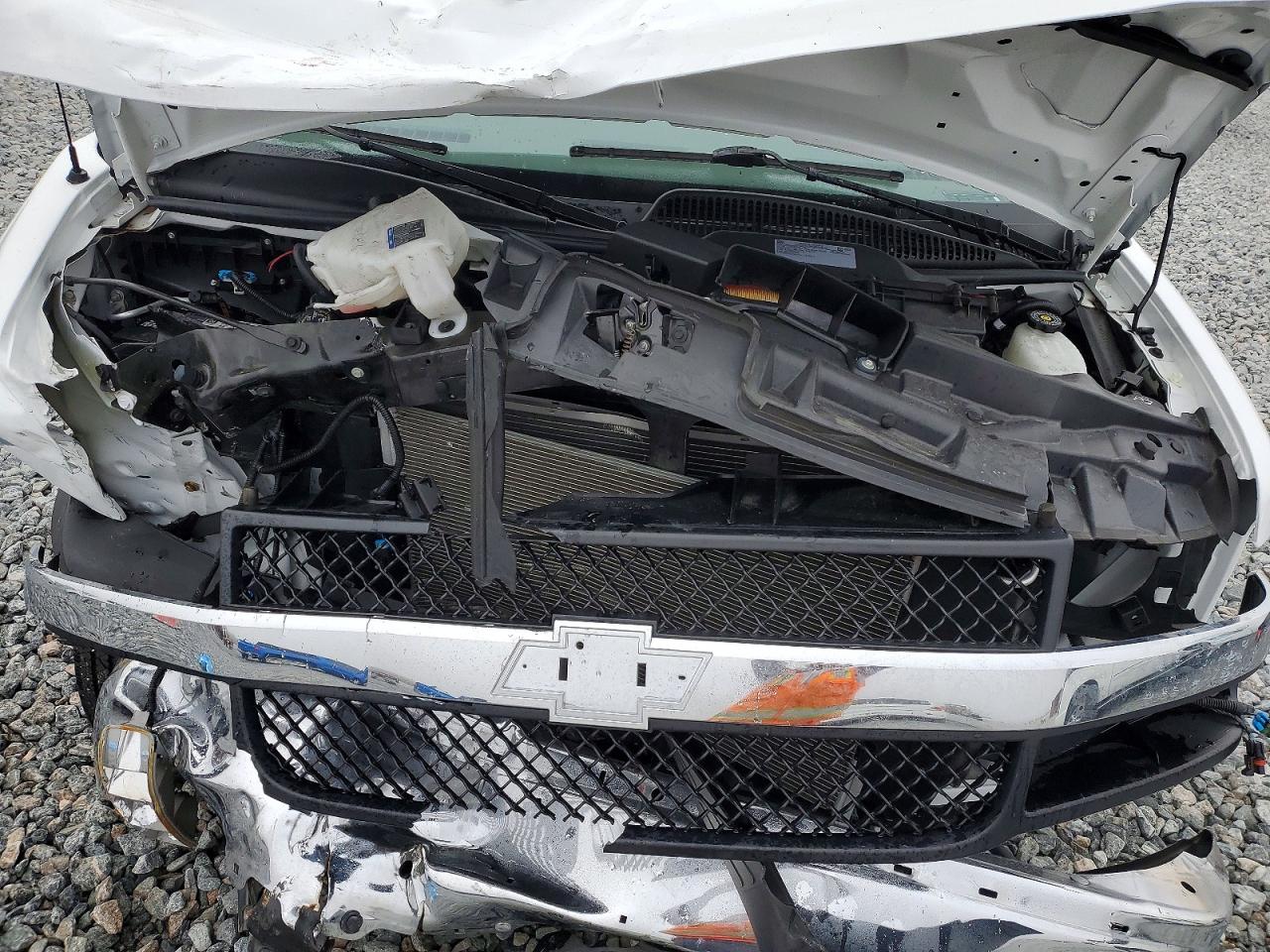 2024 CHEVROLET EXPRESS G3500 LT photo 23