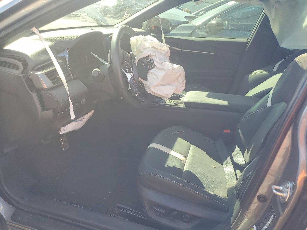 2025 TOYOTA CAMRY SE photo 13