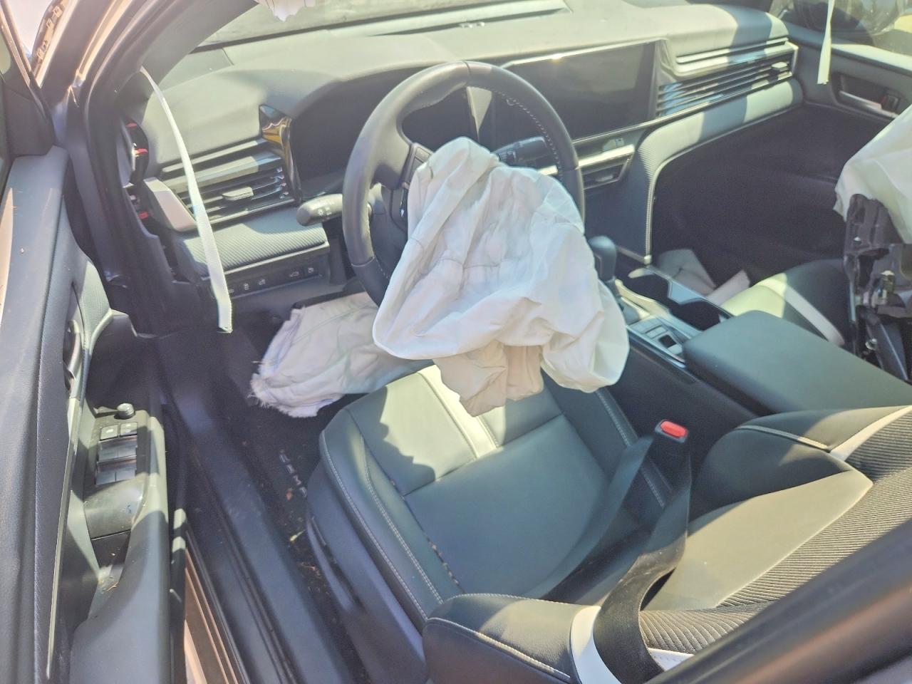 2025 TOYOTA CAMRY SE photo 15