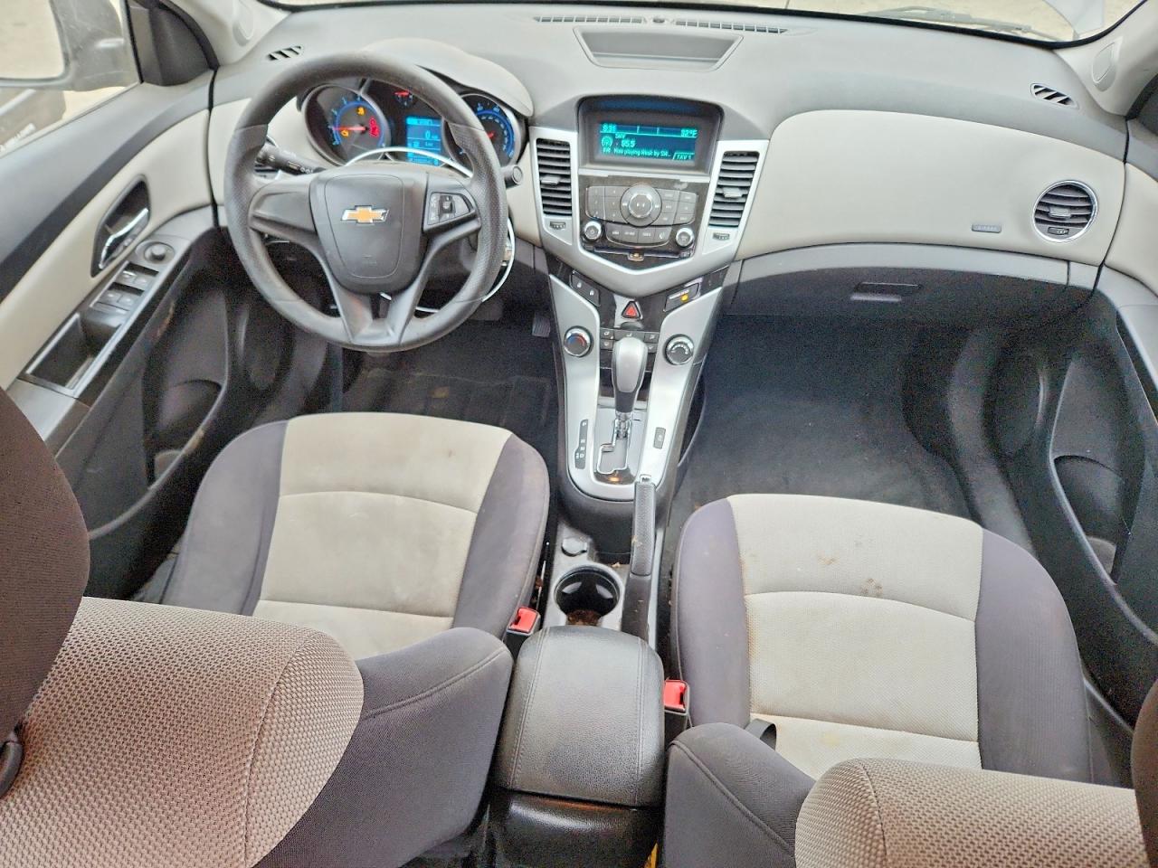 2014 CHEVROLET CRUZE LS photo 8