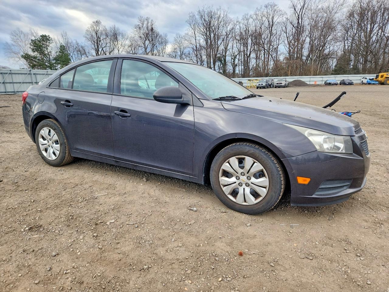 2014 CHEVROLET CRUZE LS photo 4