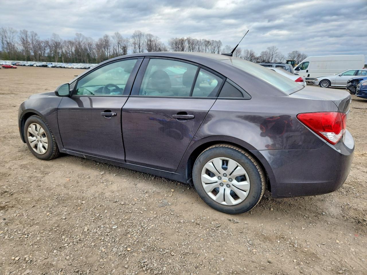 2014 CHEVROLET CRUZE LS photo 2