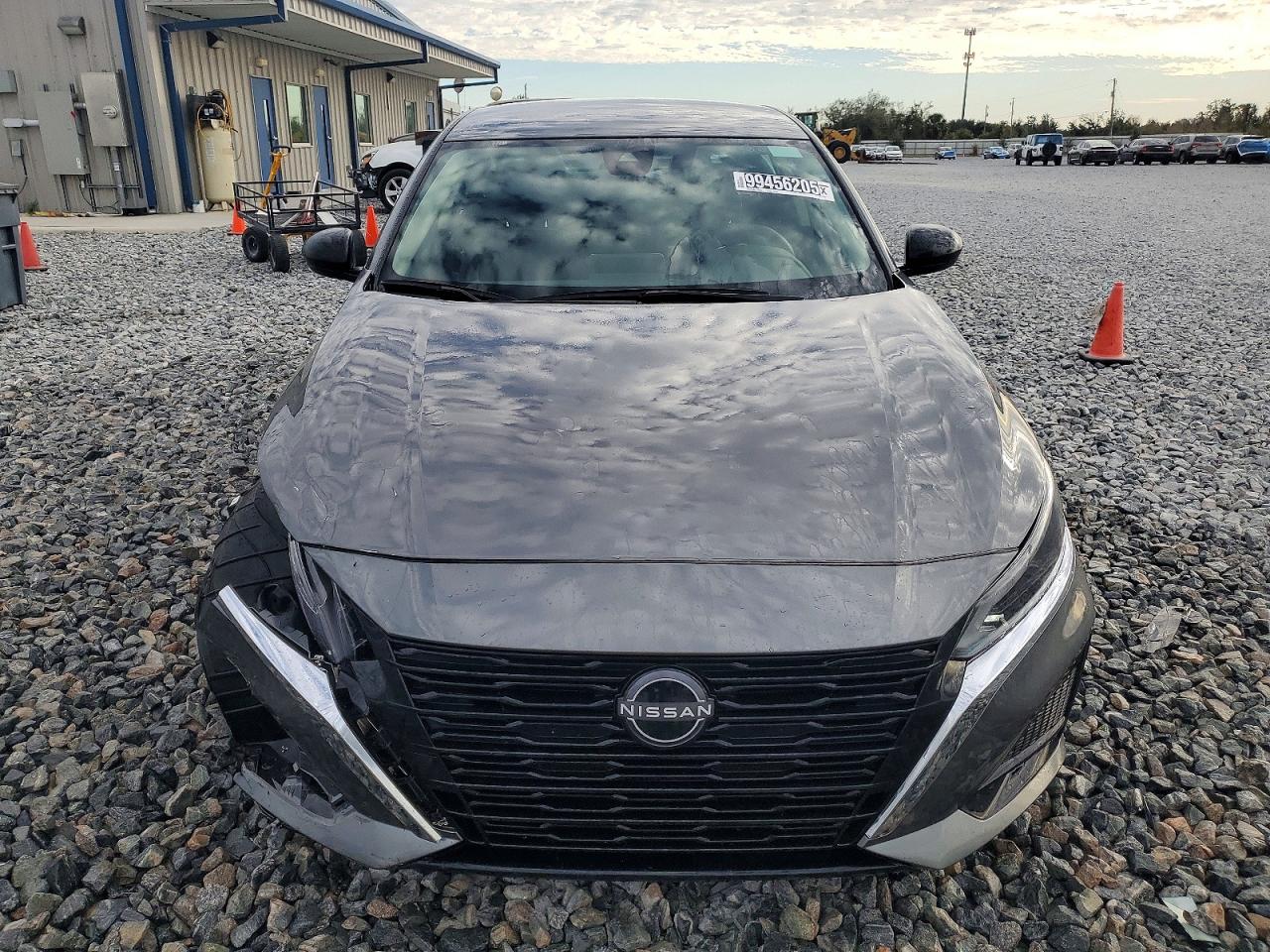2025 NISSAN ALTIMA SV photo 5